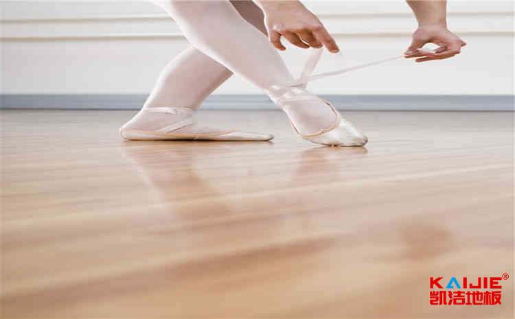 常見的舞臺木地板價格是多少