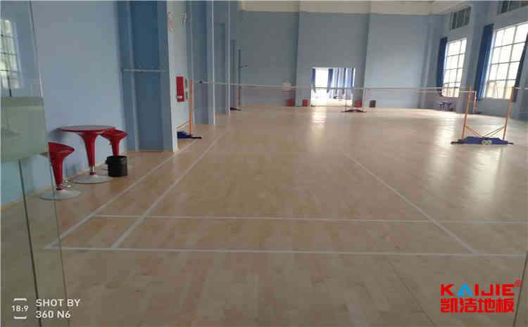 拼接板風(fēng)雨操場運(yùn)動地板批發(fā)價格