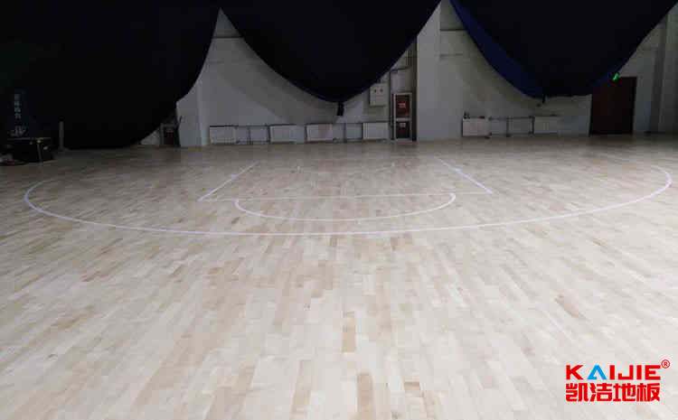 北京體育木地板定制——?jiǎng)P潔地板