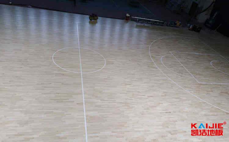 羽毛球館木地板怎么維護(hù)