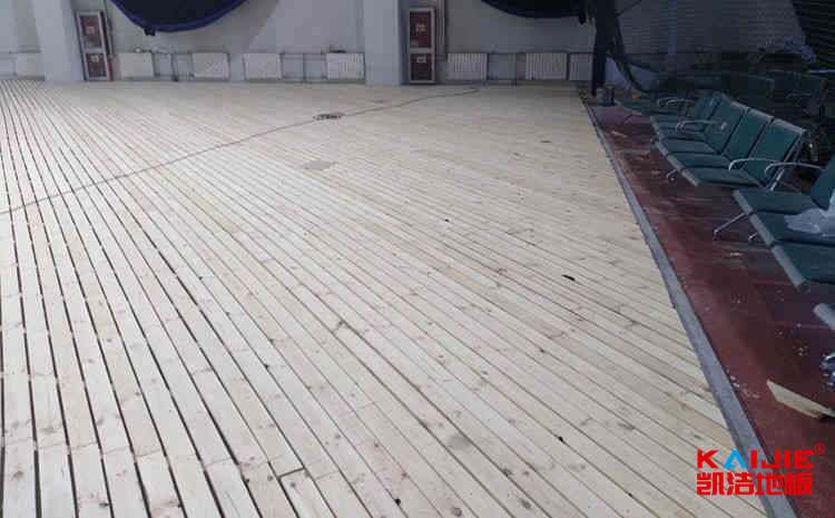 柞木體育地板翻新