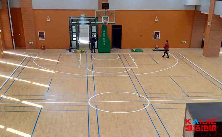 私人籃球館地板圖片