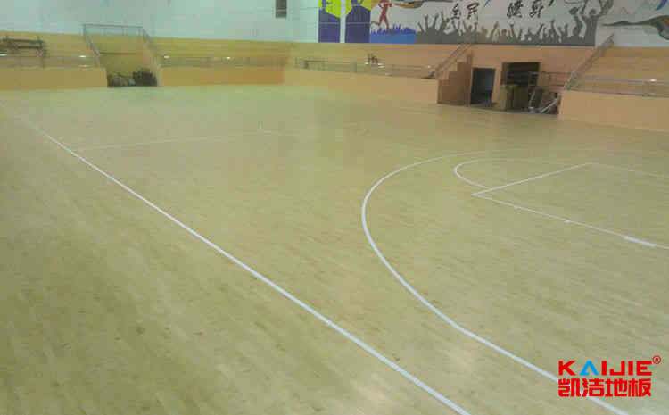 五角楓舞蹈房木地板怎么翻新