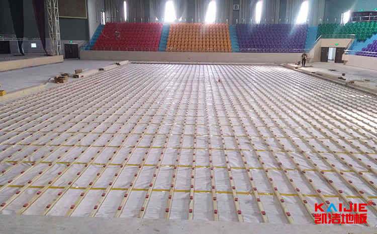 西藏運(yùn)動(dòng)木地板施工工藝