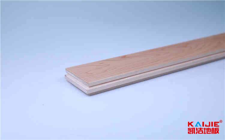 拼裝風(fēng)雨操場(chǎng)實(shí)木運(yùn)動(dòng)地板怎么安裝