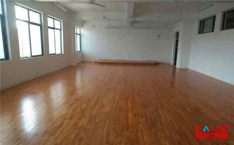 拼接板籃球場地木地板市場價(jià)格表