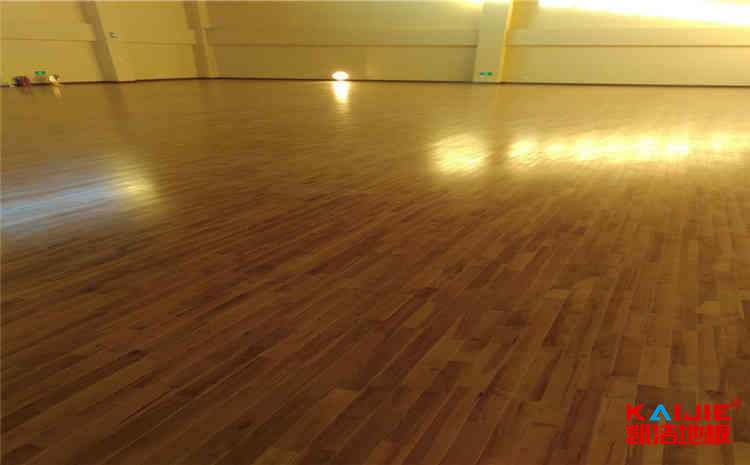 專(zhuān)業(yè)運(yùn)動(dòng)木地板品牌